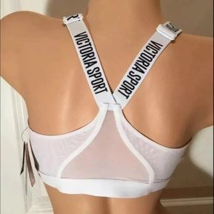 VS Incredible sport bra size 36C NWT